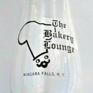 1970s Clear Tall Glass, The Bakery Lounge, Niagara Falls, N.Y. *Rare, Vintage*